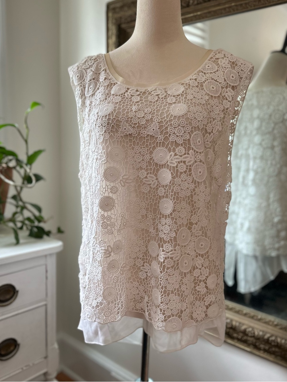 Tahari lace cotton silk blouse boho Lagenlook quiet luxury cream ecru layers top